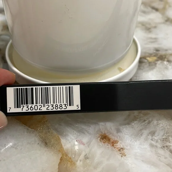 More To Love Color-lip liner - Picture 3 of 6